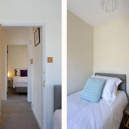 Holiday home Ayr